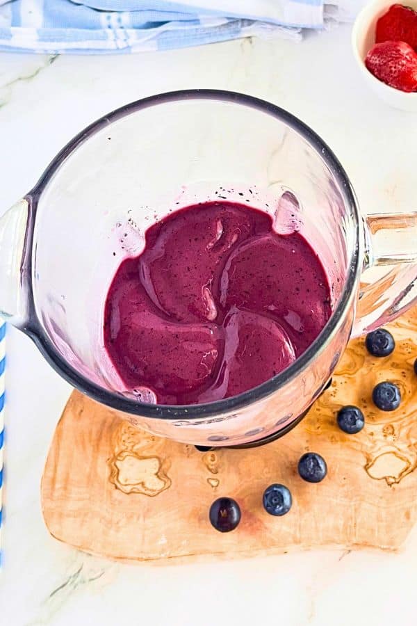 Blueberry bliss smoothie 4