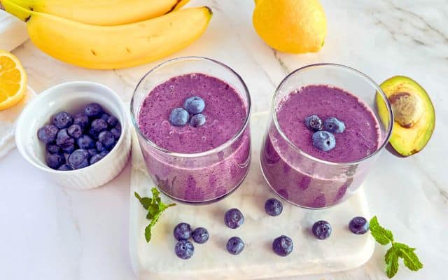 blueberry avocado smoothie 3