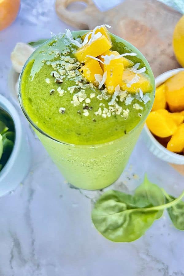 Mango spinach smoothie