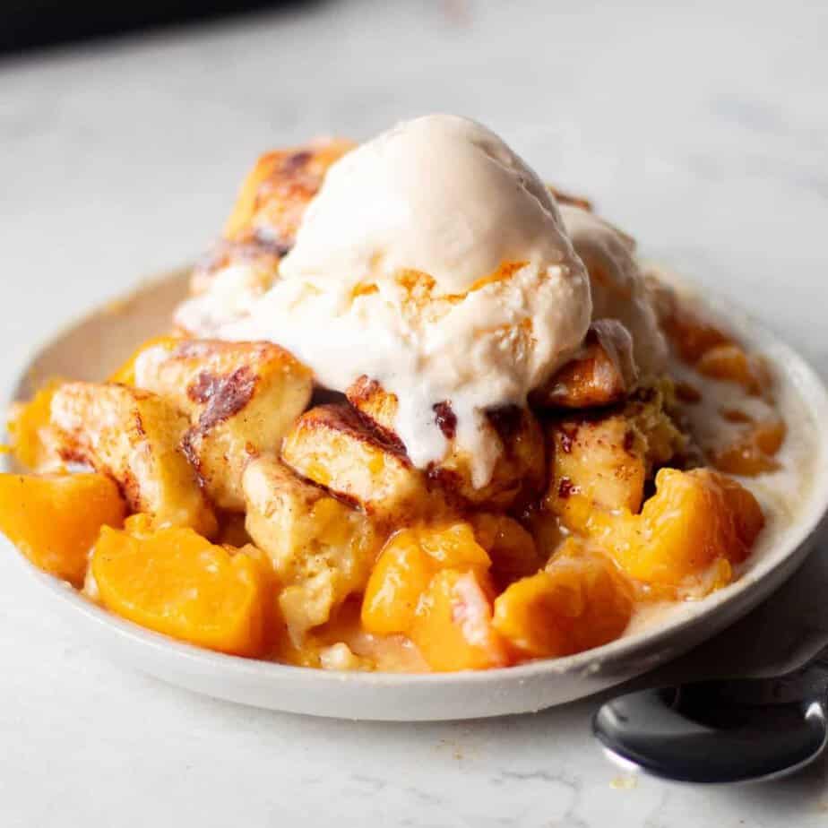 cinnamon rolls peach cobbler