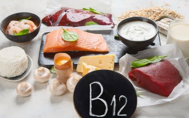 signs of vitamin b12 deficiency