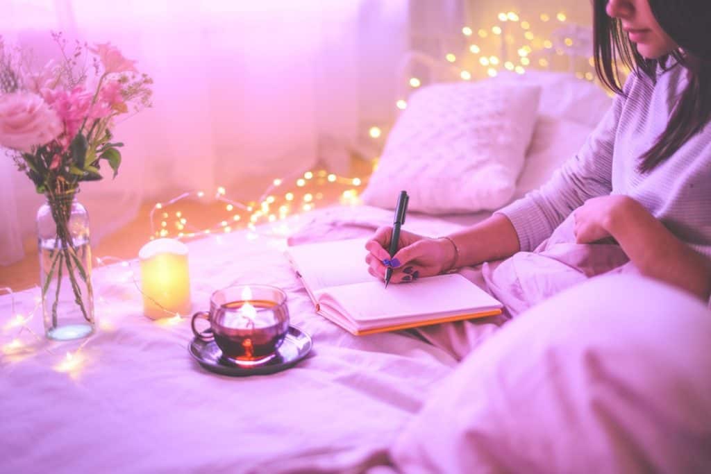 easy ways to romanticize your life