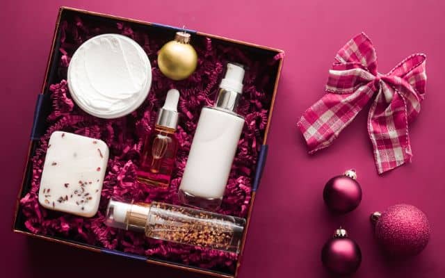 Best self care gift basket ideas for women