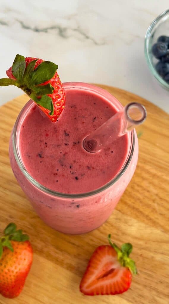 strawberry bluberry smoothie